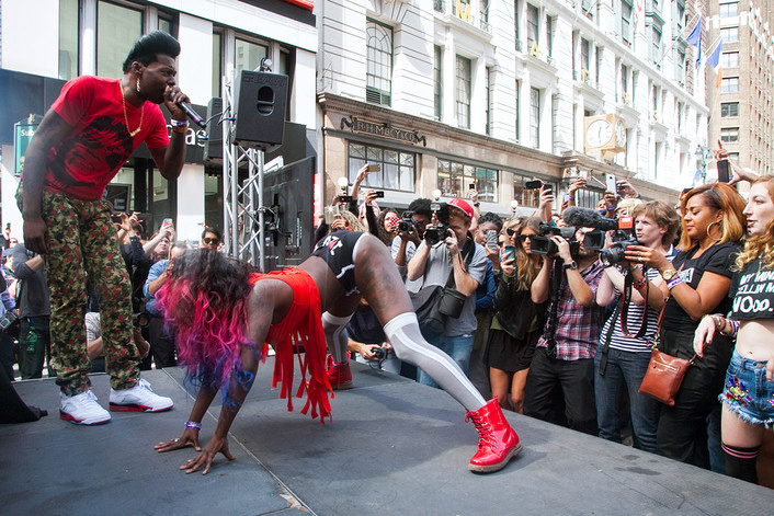 Файл:Twerking 5.jpg