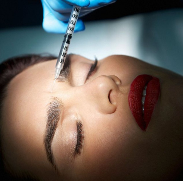 Файл:Botox face 2.jpg